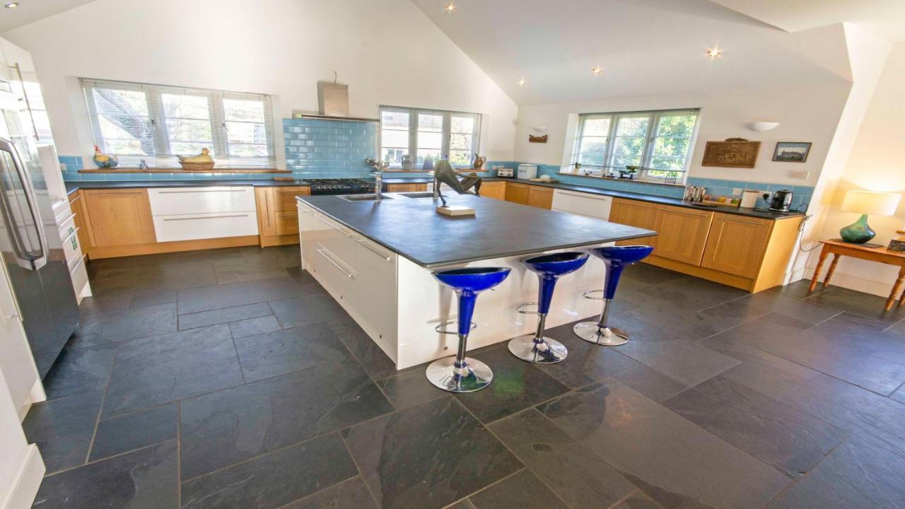 Crowborough Farm - Impressive & Sophisicated Home Surrounded By Unspoilt Countryside In Georgeham - Dog Friendly, Sleeps 14 Bagian luar foto